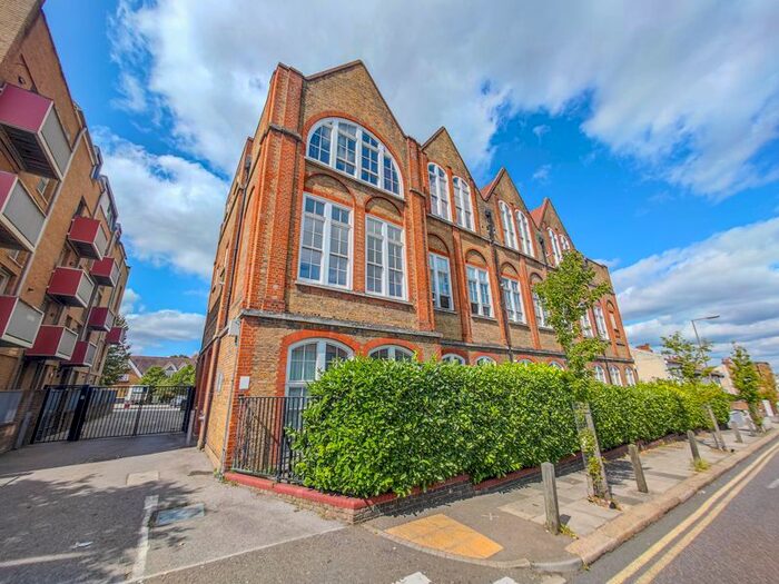 1 Bedroom Flat To Rent In Bloomfield Road, Plumstead, London, SE18