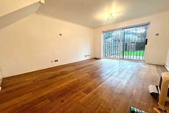 2 Bedroom Semi-Detached House To Rent In Great Galley Close, Barking, IG11