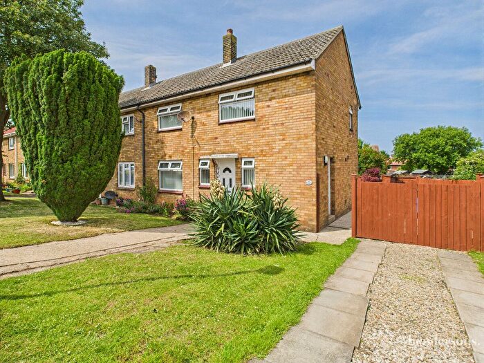 3 Bedroom Semi-Detached House For Sale In Westbourne Road, Whitby, YO21