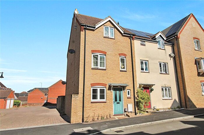 4 Bedroom End Of Terrace House For Sale In Arnold Street, Redhouse, Swindon, Wiltshire, SN25
