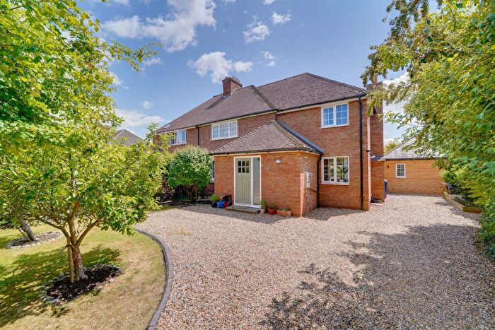 4 Bedroom Semi-Detached House For Sale In New Road, Guilden Morden, SG8