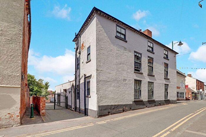 4 Bedroom Detached House For Sale In Market Street, Castle Donington, DE74