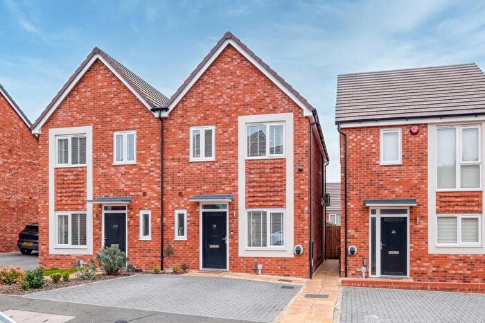 3 Bedroom Semi Detached House For Sale In Hodington Way, Cofton Hackett, B45