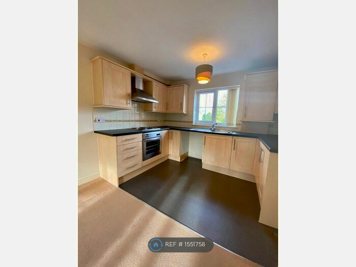 2 Bedroom Flat To Rent In Irwell Lane, Runcorn, WA7