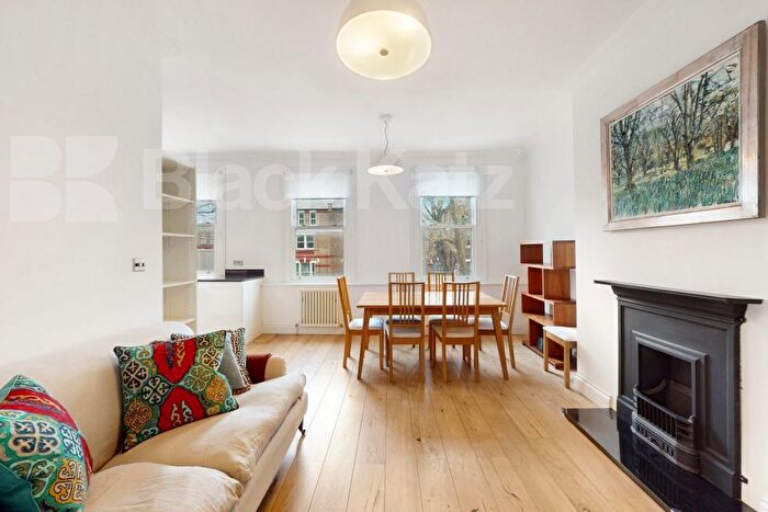 2 Bedroom Flat For Sale In Hillmarton Road, Hillmarton Conservation Area, N7