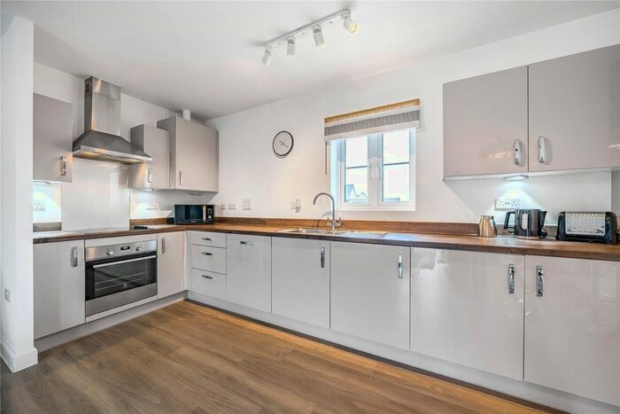 2 Bedroom Flat To Rent In William Heelas Way, Wokingham, Berkshire, RG40