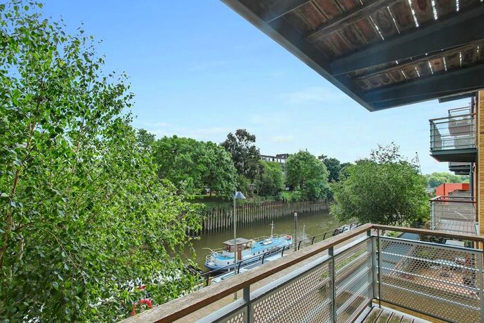 2 Bedroom Flat To Rent In Point Wharf Lane, Brentford, TW8