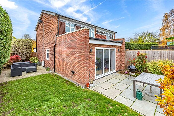 3 Bedroom Semi-Detached House For Sale In The Glen, Row Town, Addlestone, Surrey, KT15