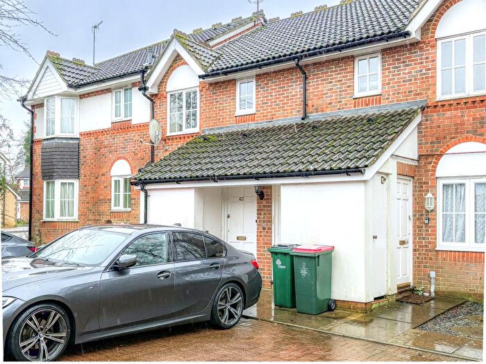 1 Bedroom Maisonette For Sale In Goddard Close, Crawley, RH10