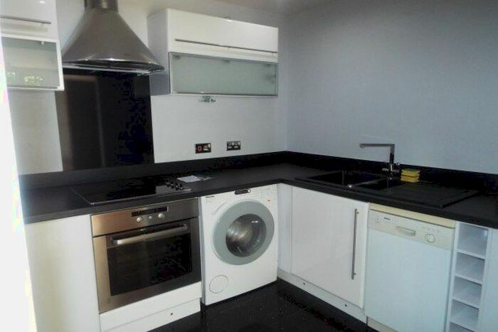 2 Bedroom Property To Rent In Orchard Place, Southampton, SO14