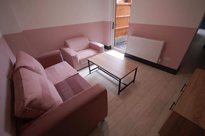 6 Bedroom House To Rent In Arley Road, B29