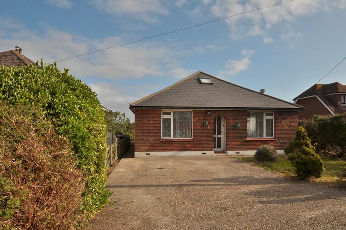 3 Bedroom Detached Bungalow To Rent In Station Road, New Romney, TN28