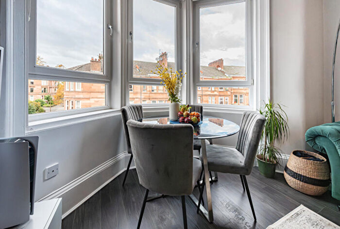 2 Bedroom Flat For Sale In Flat /, Tassie Street, Shawlands, G41