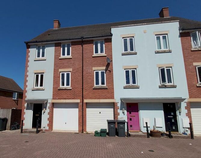 4 Bedroom End Of Terrace House To Rent In Topcliffe Street, Kingsway, GL2