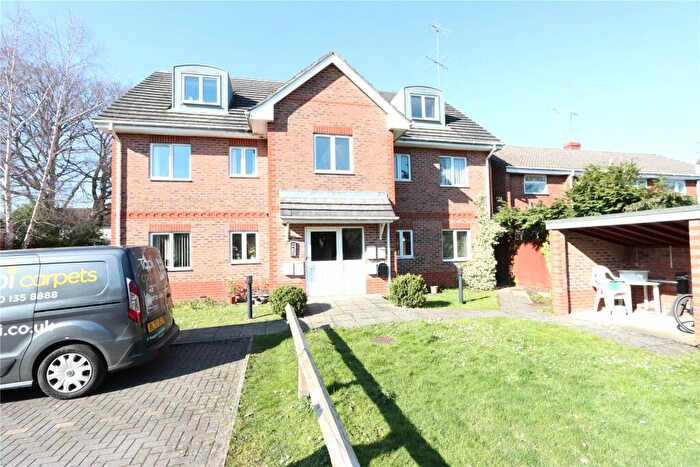 2 Bedroom Apartment To Rent In Chapel Lane, Farnborough, Hampshire, GU14