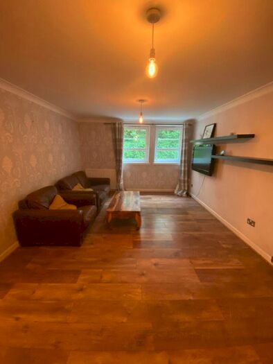 2 Bedroom Flat To Rent In Powderhall Rigg, Canonmills, Edinburgh, EH7