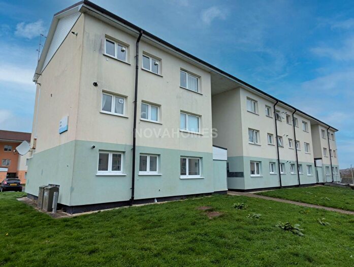 2 Bedroom Flat For Sale In Kenn Close, Plymouth, PL5