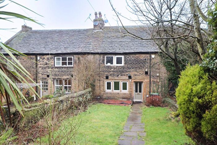 2 Bedroom House To Rent In Woodhall Road, Calverley, Pudsey, West Yorkshire, LS28