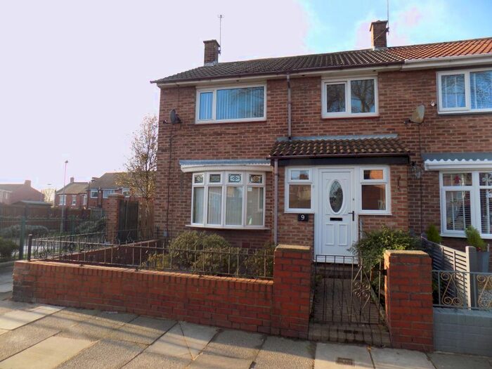3 Bedroom Semi-Detached House To Rent In Beadnell Avenue, North Shields, NE29