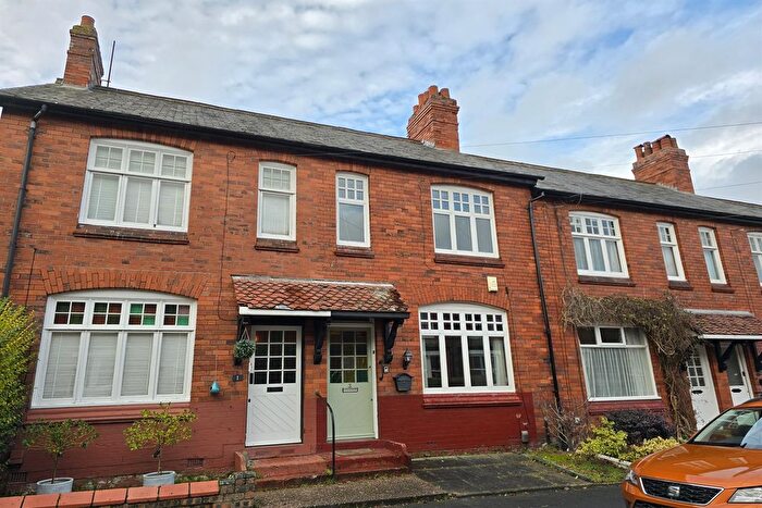 3 Bedroom Terraced House For Sale In Weldon Road, Altrincham, WA14