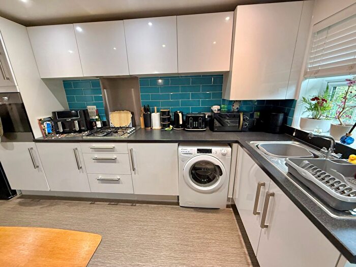 1 Bedroom Flat For Sale In Blackbourne Chase, Littlehampton, West Sussex, BN17