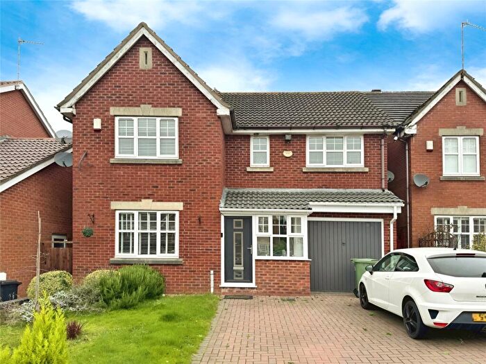 4 Bedroom Detached House To Rent In Elmfield View, Dudley, West Midlands, DY1