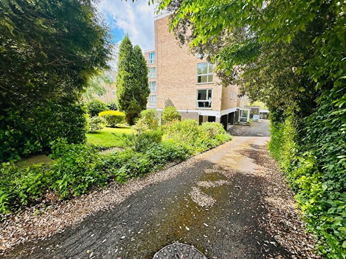 2 Bedroom Flat To Rent In Wimborne Road, Bournemouth, BH2
