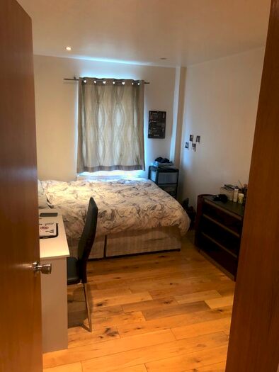 3 Bedroom Flat To Rent In Broadway, West Ealing, W13