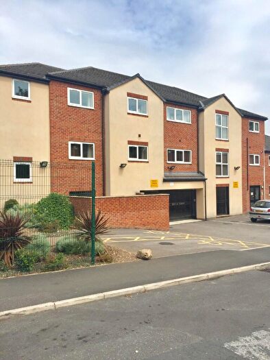 2 Bedroom Flat To Rent In Wellington Garth, Leeds, West Yorkshire, LS13