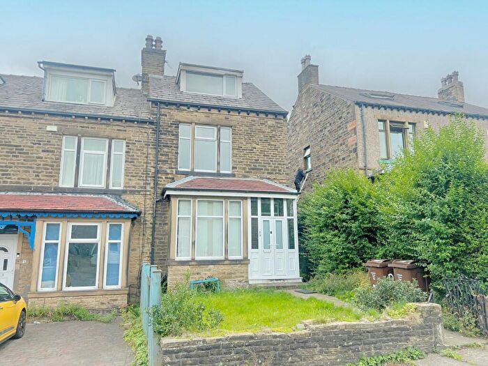4 Bedroom Terraced House For Sale In Beechwood Grove, Wibsey, Bradford, BD6