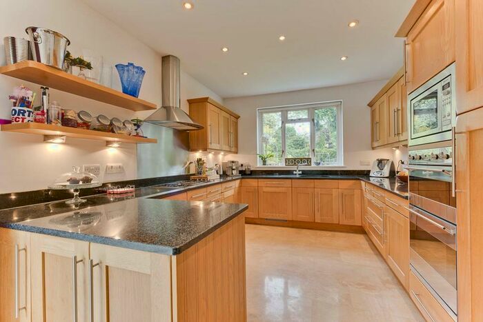 5 Bedroom Detached House To Rent In Woodside Avenue, Walton-On-Thames, KT12