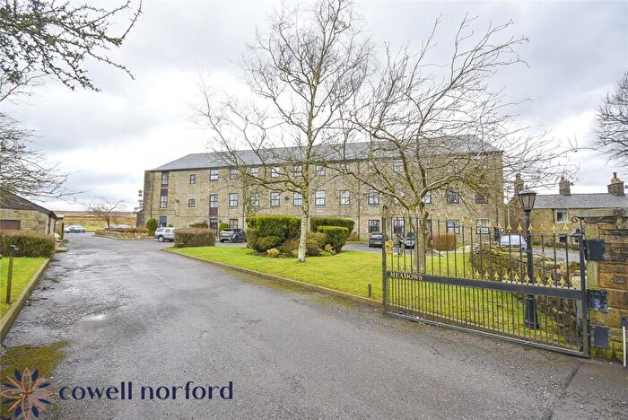2 Bedroom Apartment For Sale In Red Lumb, Rochdale, Greater Manchester, OL12