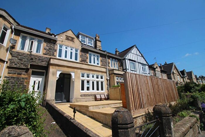 2 Bedroom Apartment To Rent In Crescent Gardens, Bath, BA1
