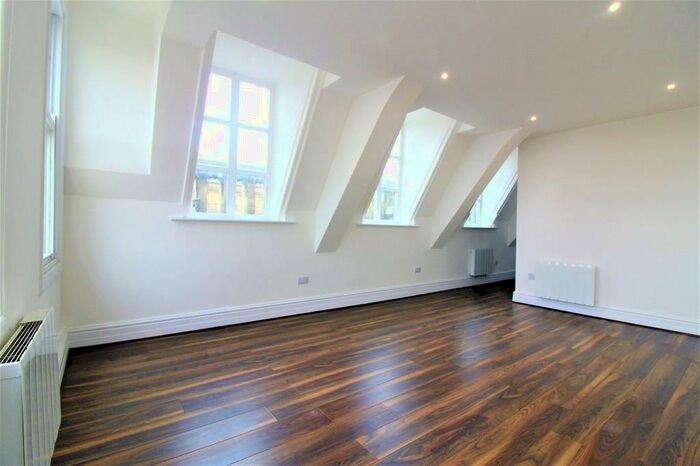 2 Bedroom Apartment To Rent In Pearl Chambers, East Parade/Park Row, Leeds, LS1