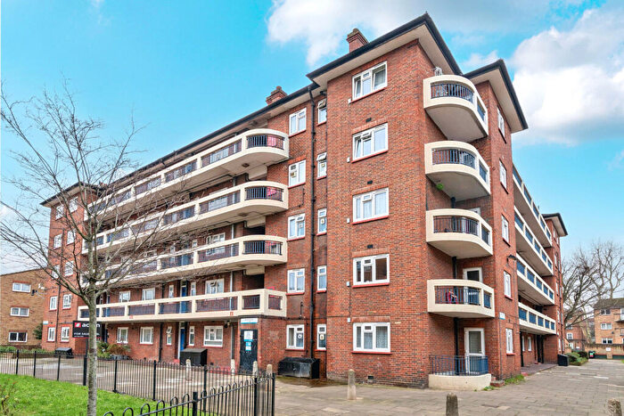 1 Bedroom Apartment For Sale In Wesley Close, London, SE17