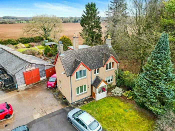 4 Bedroom Detached House For Sale In Gloucestershire, GL7