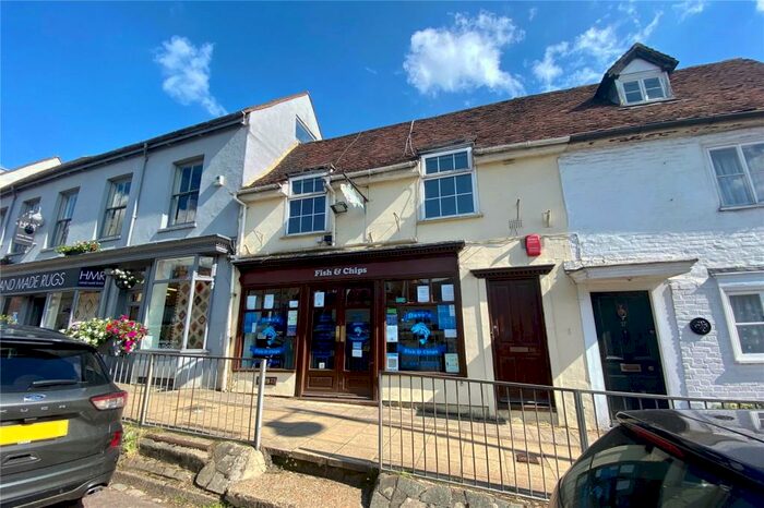 2 Bedroom Apartment To Rent In West Street, Alresford, Hampshire, SO24