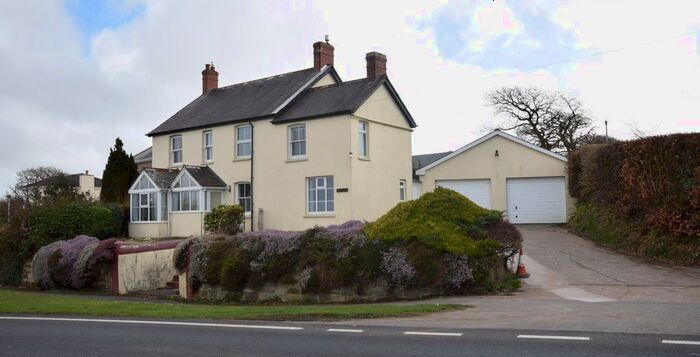 3 Bedroom Property To Rent In Bucks Cross, Bideford, EX39