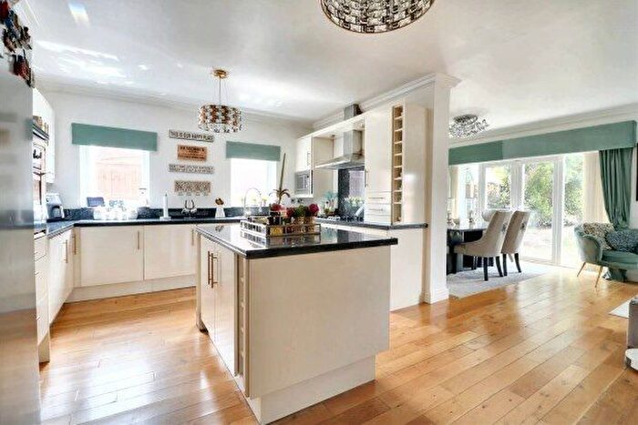 4 Bedroom Property To Rent In Ruddington Lane, Nottingham, NG11