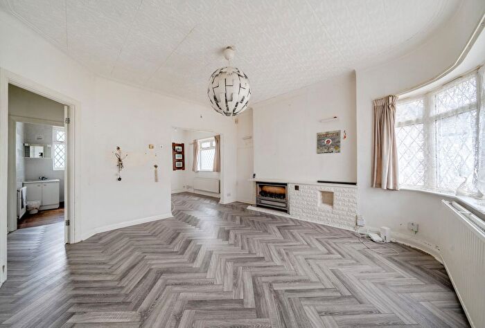 2 Bedroom Bungalow For Sale In Blair Avenue, London, NW9