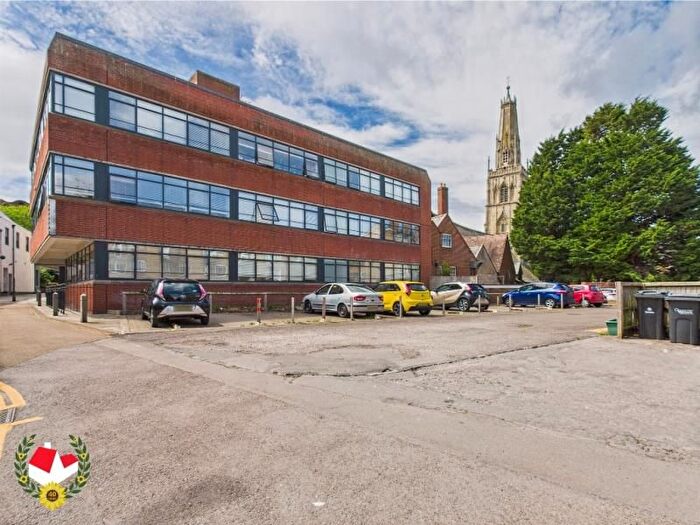 2 Bedroom Flat To Rent In Cathedral House, Gloucester, GL1