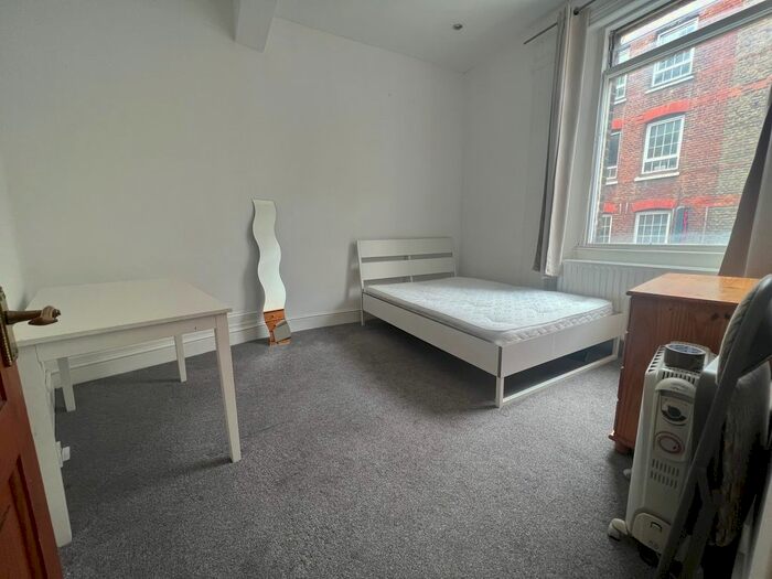 2 Bedroom Flat To Rent In Commercial Street, Spitalfields, London, E1