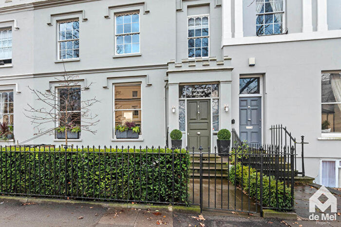3 Bedroom Flat For Sale In Clarence Road, Cheltenham, Gloucestershire, GL52