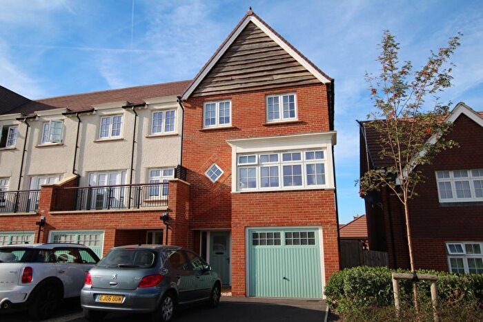 6 Bedroom Terraced House To Rent In Great Clover Leaze - Cheswick Village, BS16