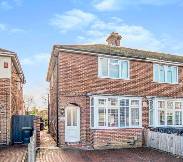 2 Bedroom End Of Terrace House To Rent In Winchester Road, Bedford MK42