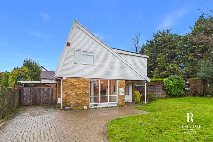 3 Bedroom Detached House For Sale In Park Hill Road, Wallington, SM6