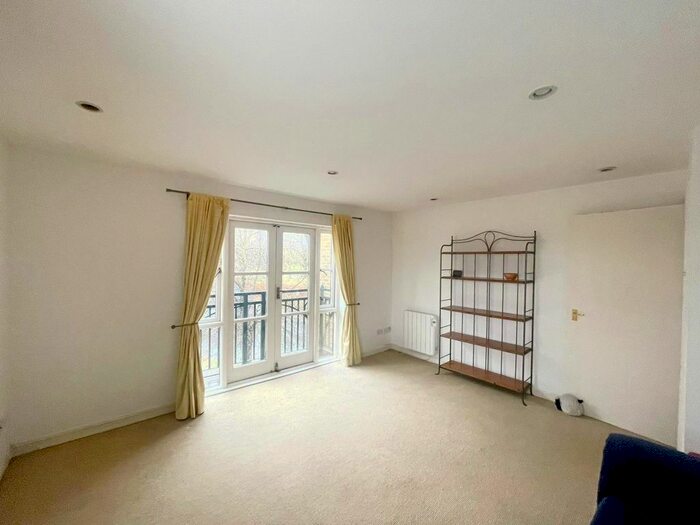2 Bedroom Flat To Rent In Parnell Road, London, E3