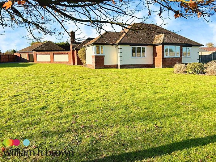 4 Bedroom Bungalow To Rent In Great Tey Road, Little Tey, Colchester, CO6