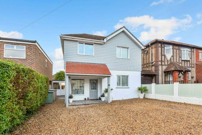 4 Bedroom Detached House For Sale In St. Andrews Road, Farlington, Portsmouth, PO6
