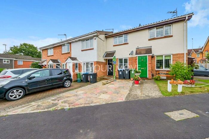 1 Bedroom Terraced House To Rent In Hales Park, Hemel Hempstead, Hertfordshire, HP2